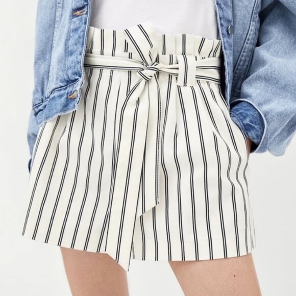 Zara TRF Pleated Belted High Waist Paper Bag Shorts White Striped Size XS New - Picture 1 of 7